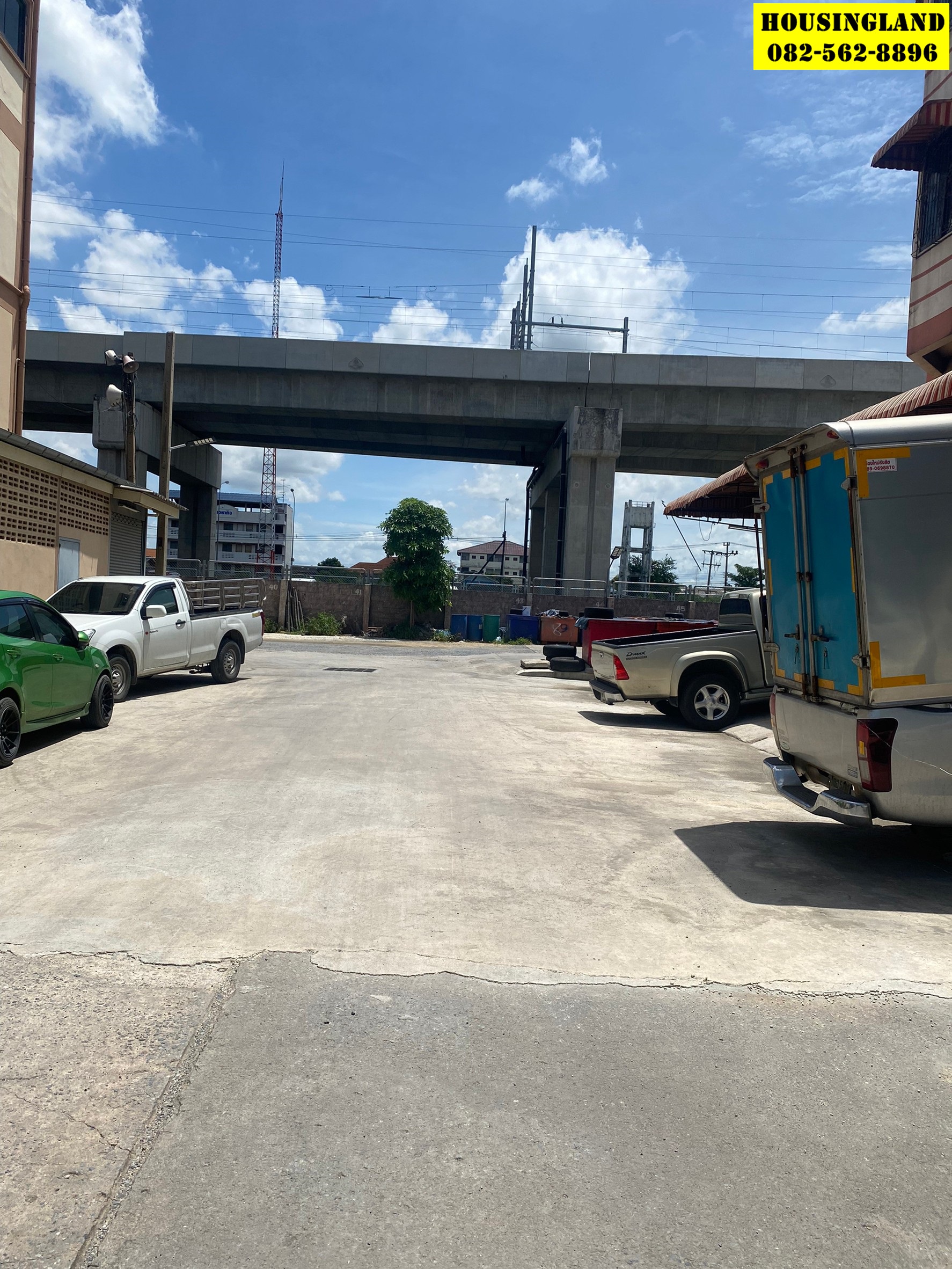 ขายด่วนตึกแถว3ชั้นครึ่ง หมู่บ้านรัตนโกสินทร์ 200 ปี   ตำบลประชาธิปัตย์ อำเภอธัญบุรี จังหวัดปทุมธานี 